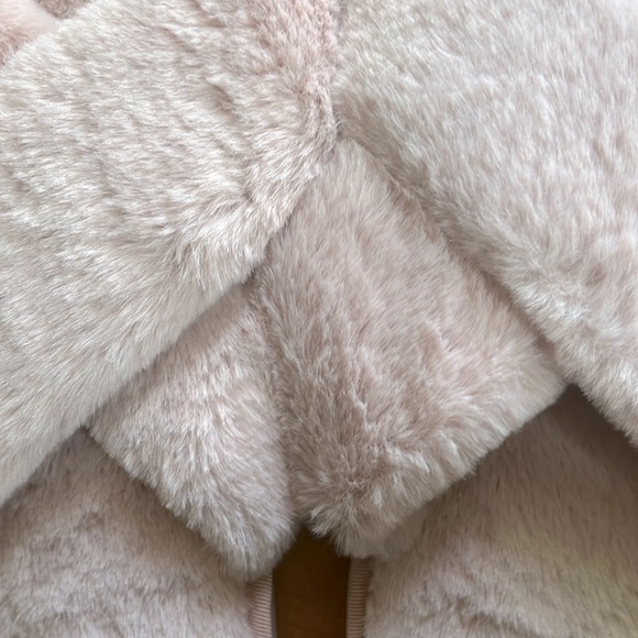 Brand New Light Pink Fur Slippers - Picture 2 of 3